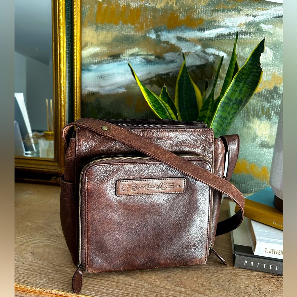Vintage Fossil 1954 Brown Soft Pebble Leather Everyday Messenger Crossbody Bag - Picture 2 of 13
